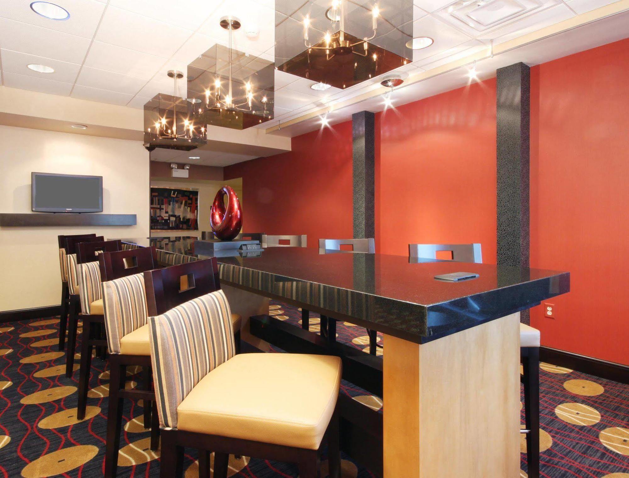 Holiday Inn Express Hotel & Suites Urbana-Champaign-U Of I Area By Ihg Luaran gambar