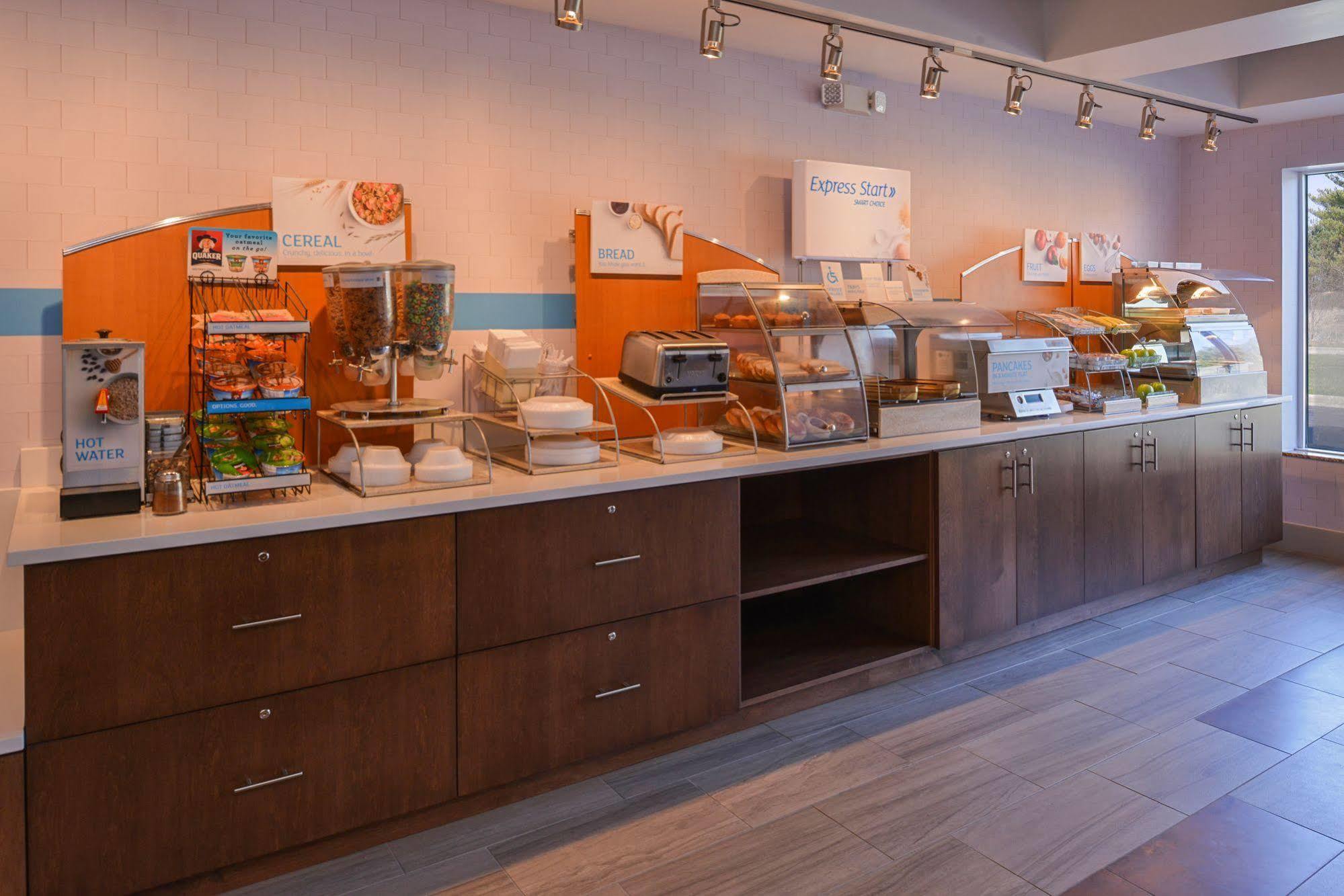 Holiday Inn Express Hotel & Suites Urbana-Champaign-U Of I Area By Ihg Luaran gambar